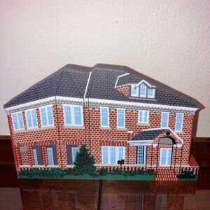 The Cat's Meow Father Flanagan Home Boys Town Nebraska 1998 Wooden Shelf Sitter